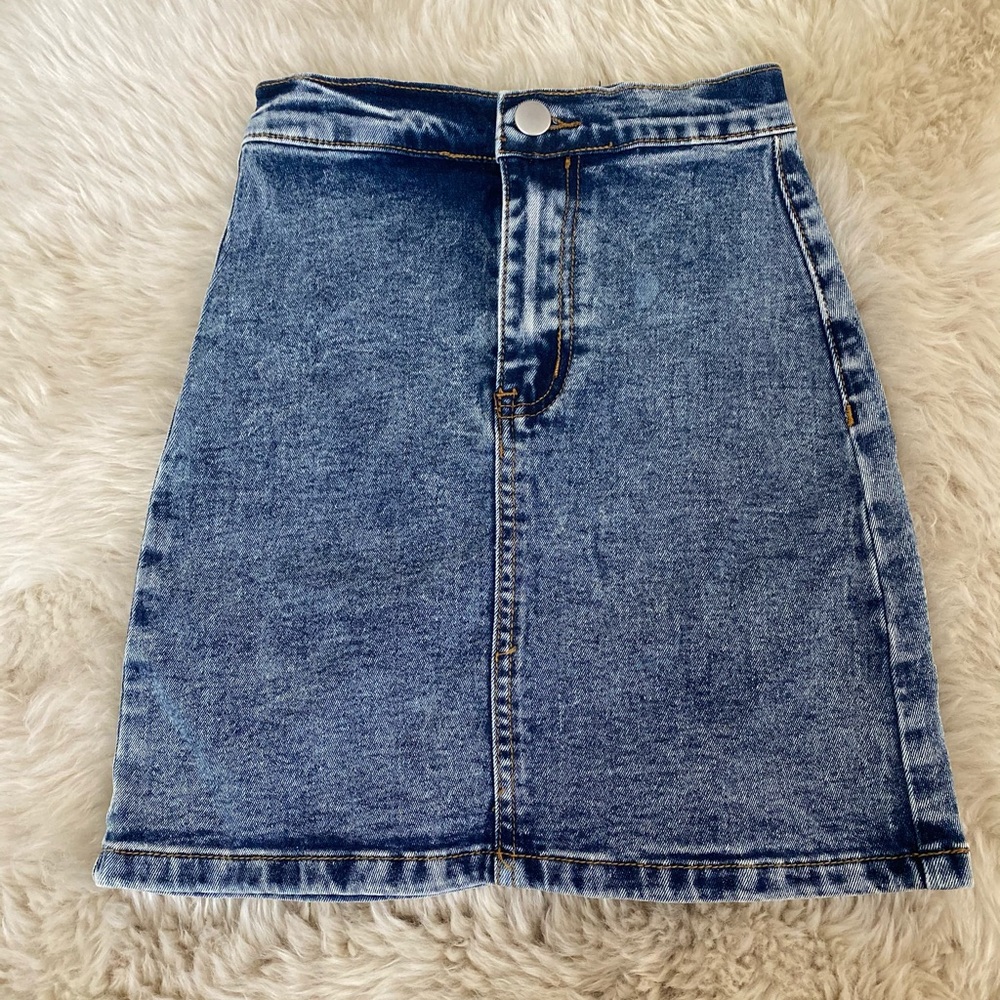 Pretty little thing Jean skirt